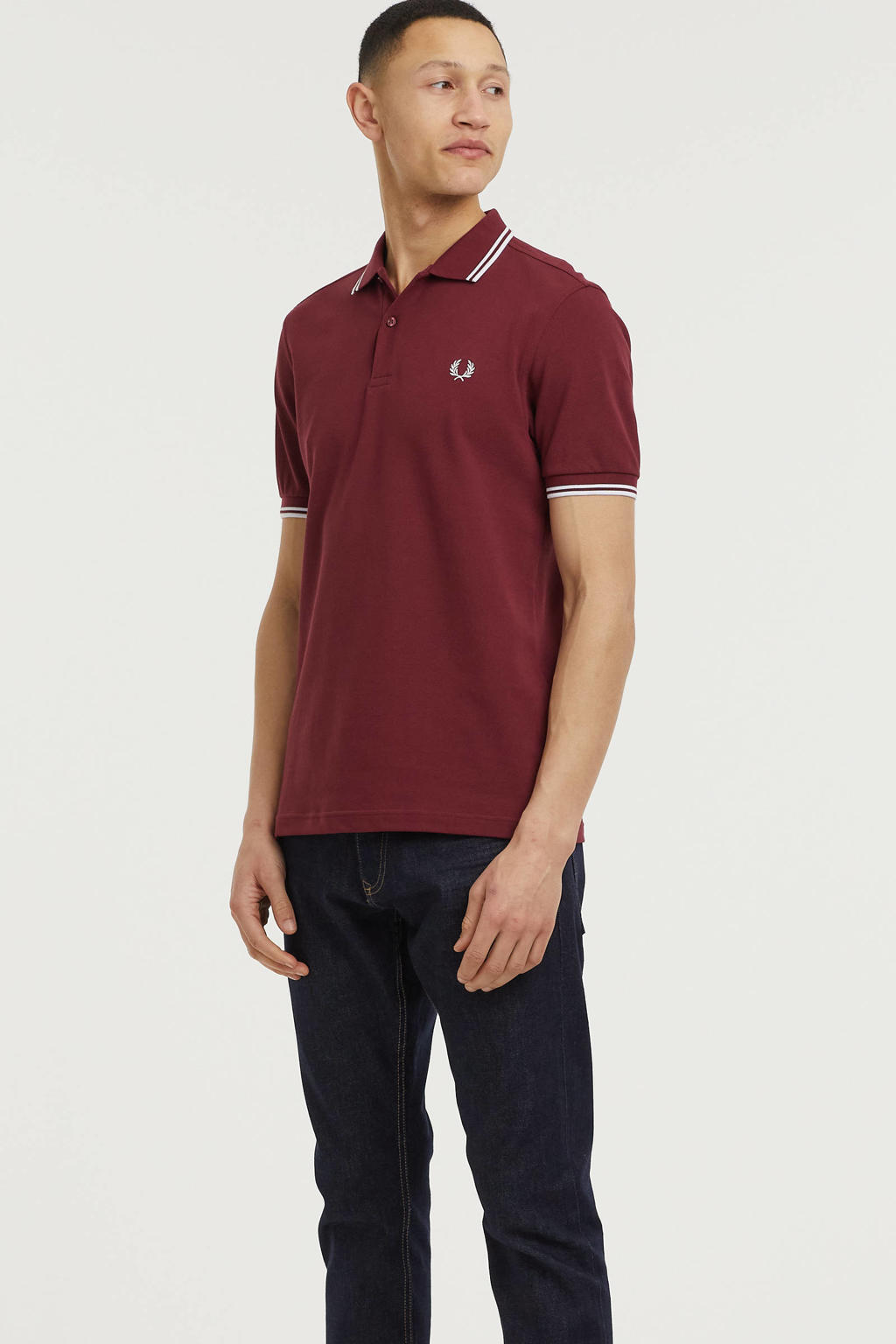Donkerrode heren Fred Perry regular fit polo Twin Tipped van katoen met randdessin, korte mouwen en klassieke kraag