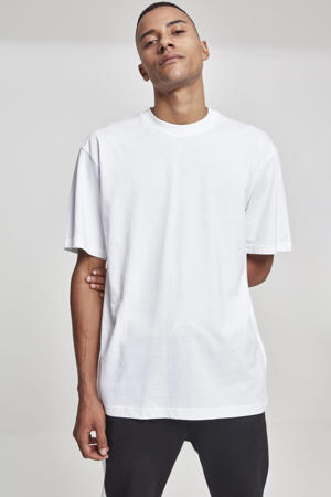 oversized T-shirt wit