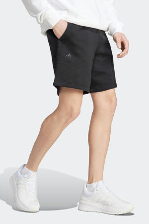 short zwart