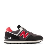 thumbnail: Zwart, rood en grijze heren New Balance 574 sneakers van suede met veters