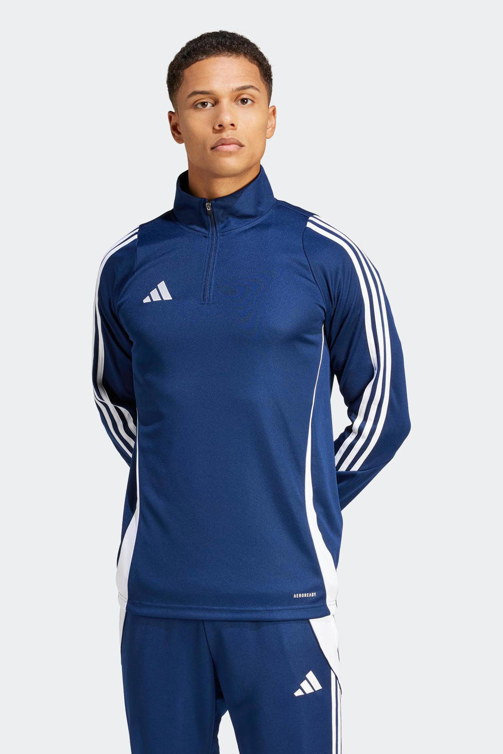 Blauw en witte heren adidas Performance Senior voetbalsweater van polyester met lange mouwen, opstaande kraag en halve rits