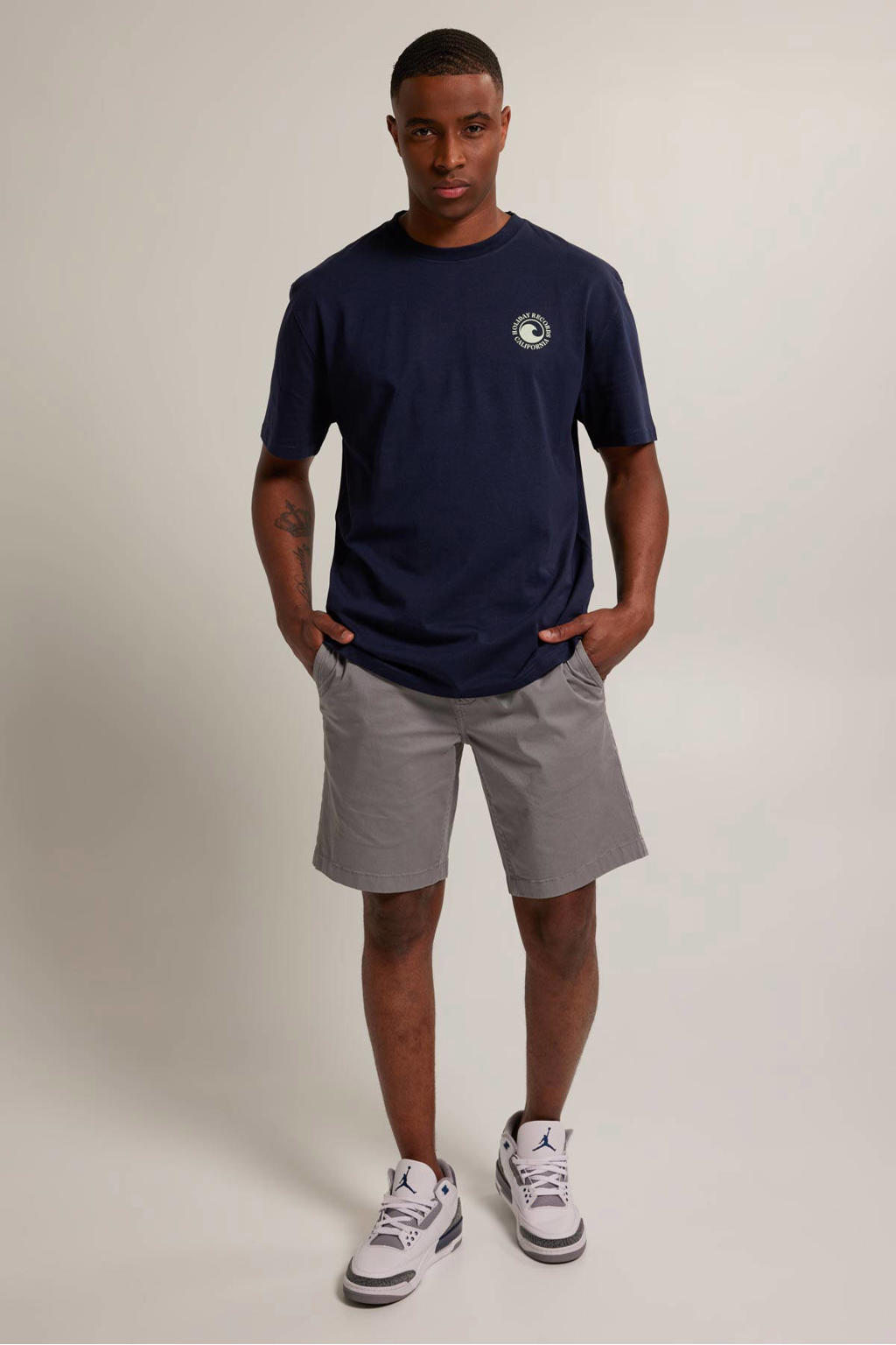 America Today regular fit short Stefan