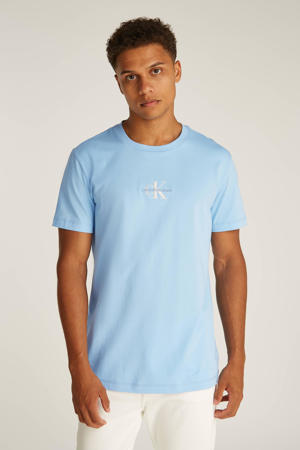 T-shirt lichtblauw