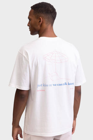 T-shirt wit