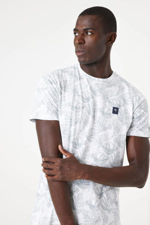T-shirt wit