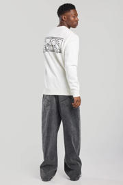 thumbnail: America Today longsleeve wit