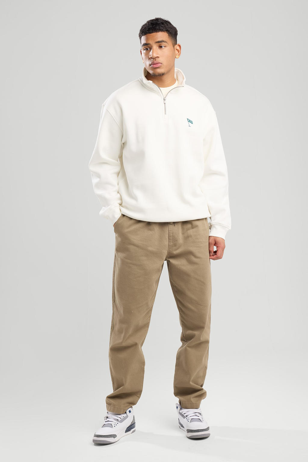 America Today sweater ecru