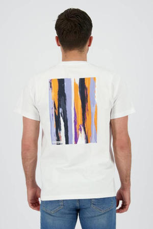 T-shirt wit