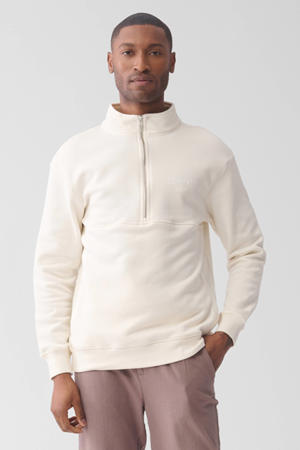sweater ecru