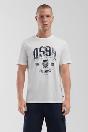 T-shirt wit