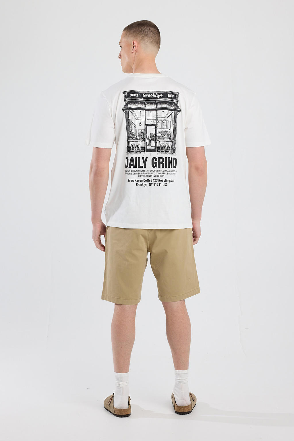 America Today regular chino short bruin