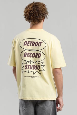 T-shirt geel