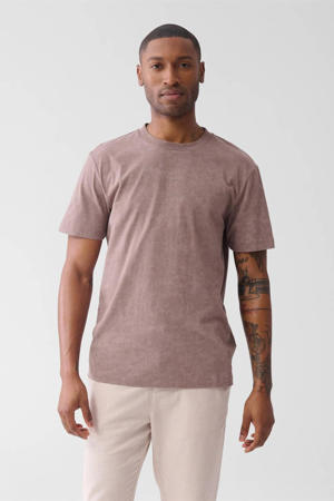 t-shirt bruin
