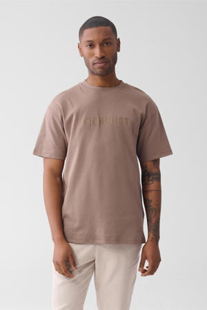 T-shirt bruin