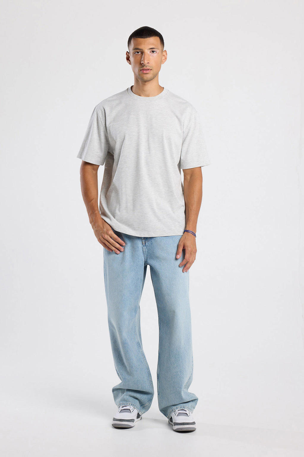 Lichtgrijze heren America Today relaxed T-shirt van katoen met effen, korte mouwen en ronde hals